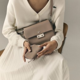 Lacoste - Sac bandoulière à rabat Daily City
